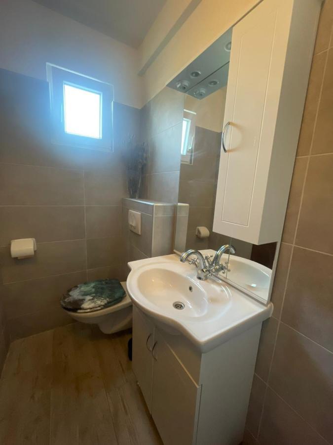 Studio Apartment Dona تروغير المظهر الخارجي الصورة