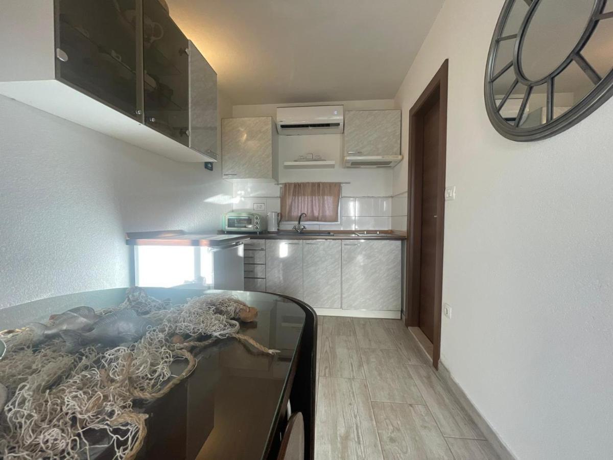 Studio Apartment Dona تروغير المظهر الخارجي الصورة