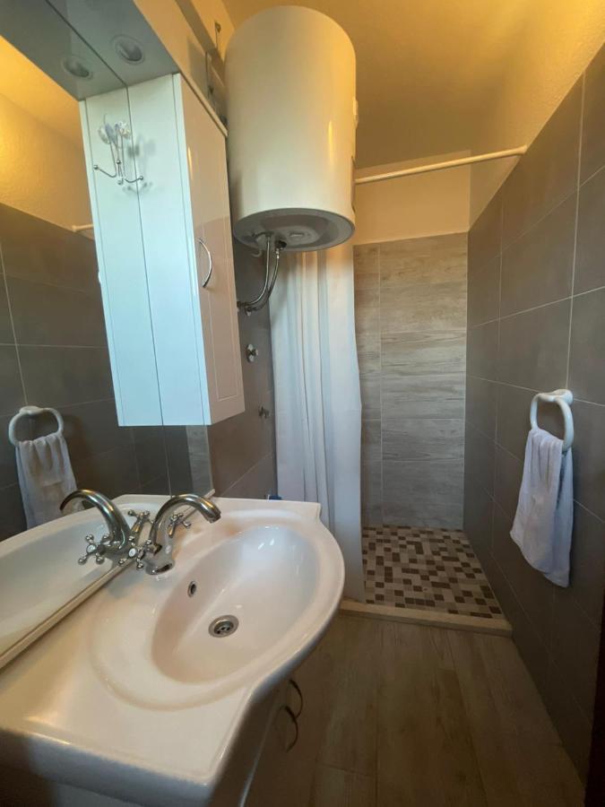 Studio Apartment Dona تروغير المظهر الخارجي الصورة