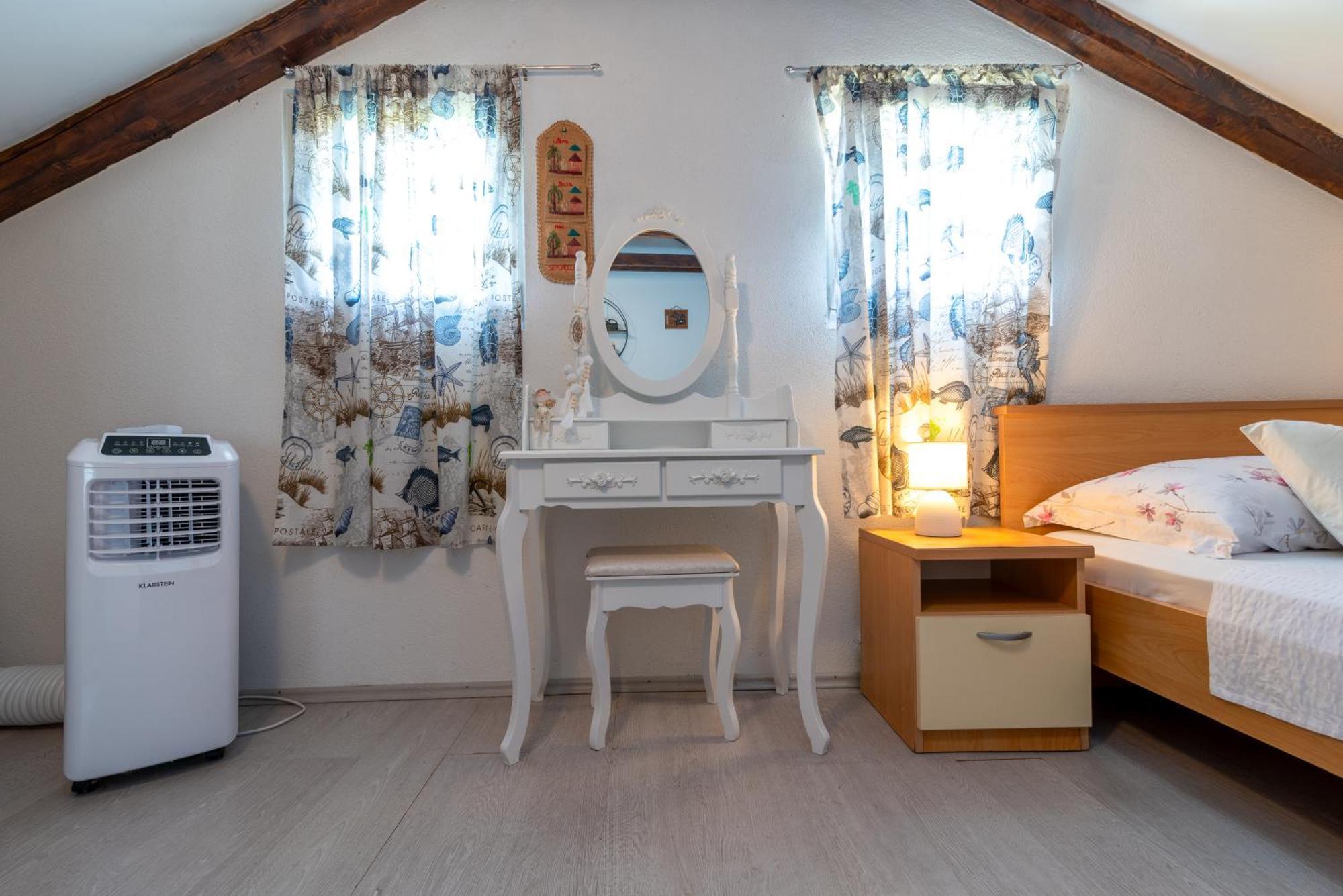 Studio Apartment Dona تروغير المظهر الخارجي الصورة