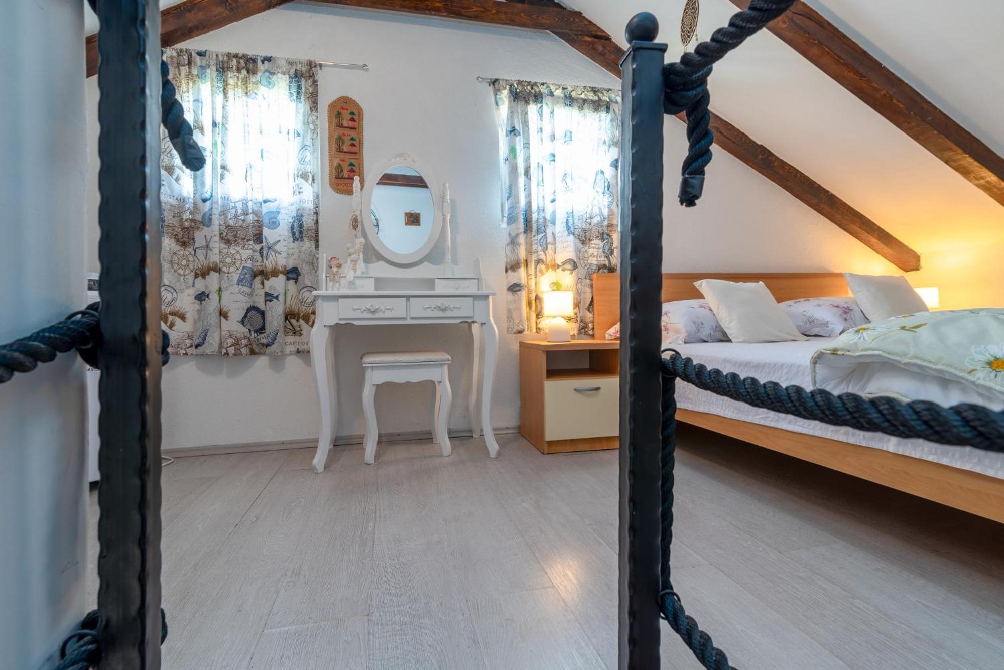 Studio Apartment Dona تروغير المظهر الخارجي الصورة