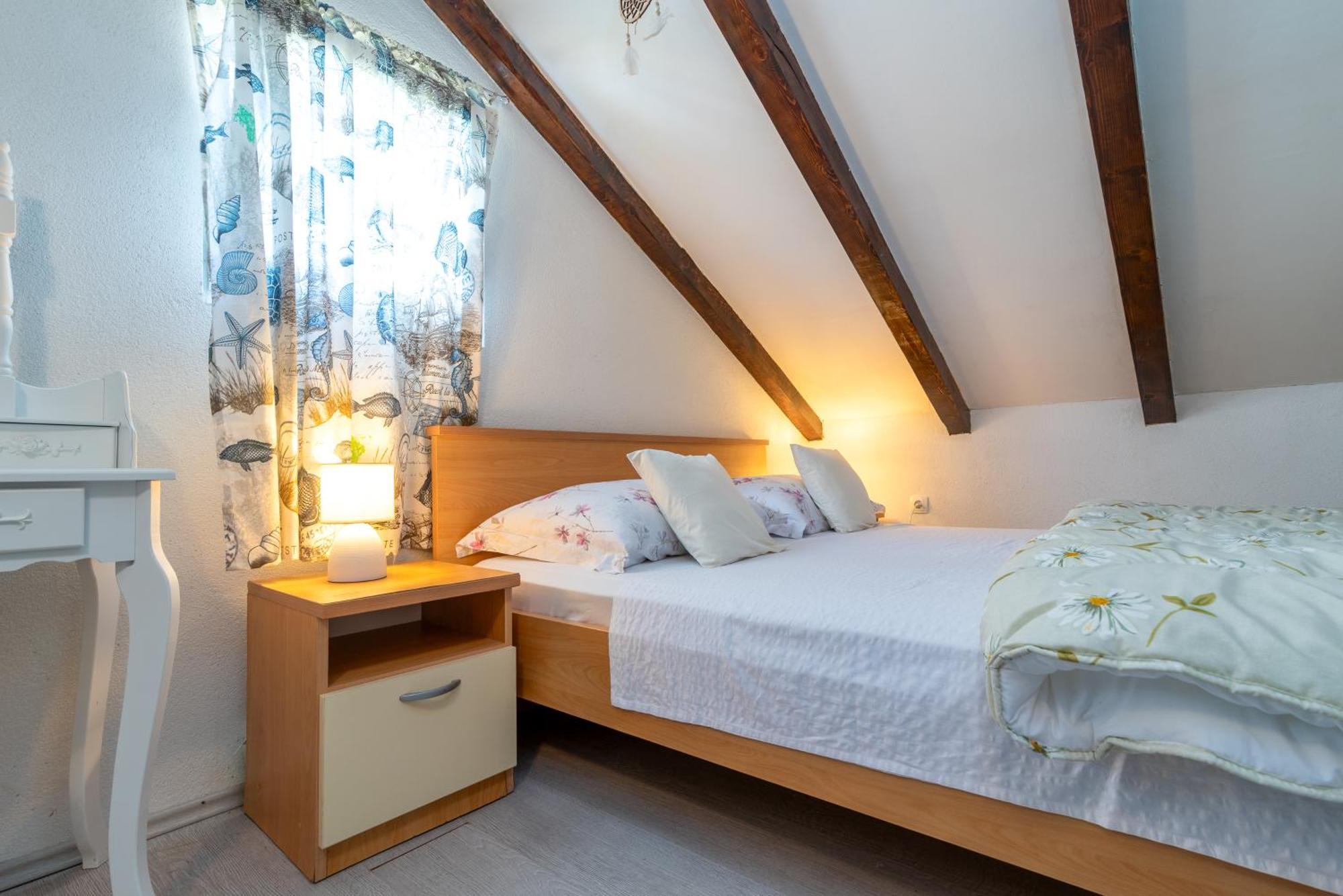 Studio Apartment Dona تروغير المظهر الخارجي الصورة