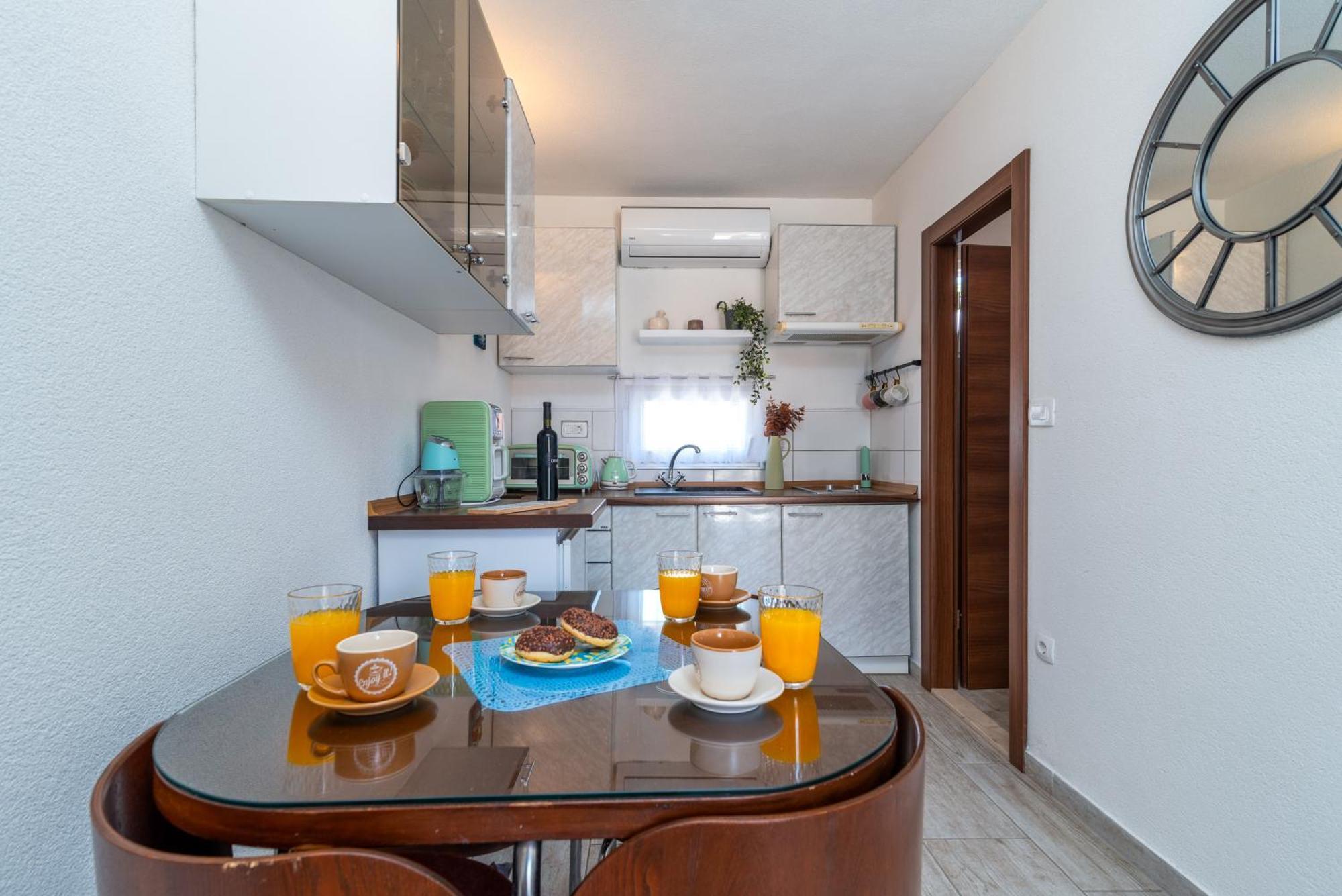 Studio Apartment Dona تروغير المظهر الخارجي الصورة