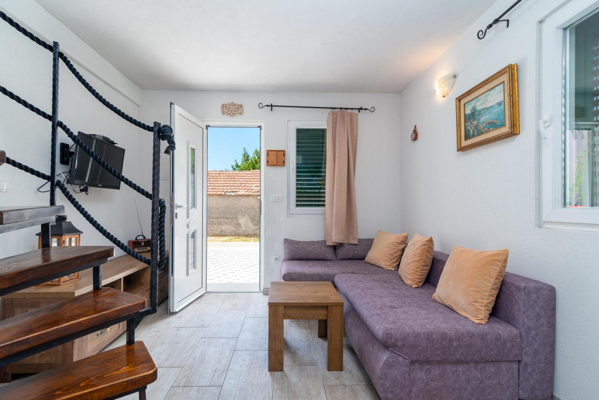 Studio Apartment Dona تروغير المظهر الخارجي الصورة