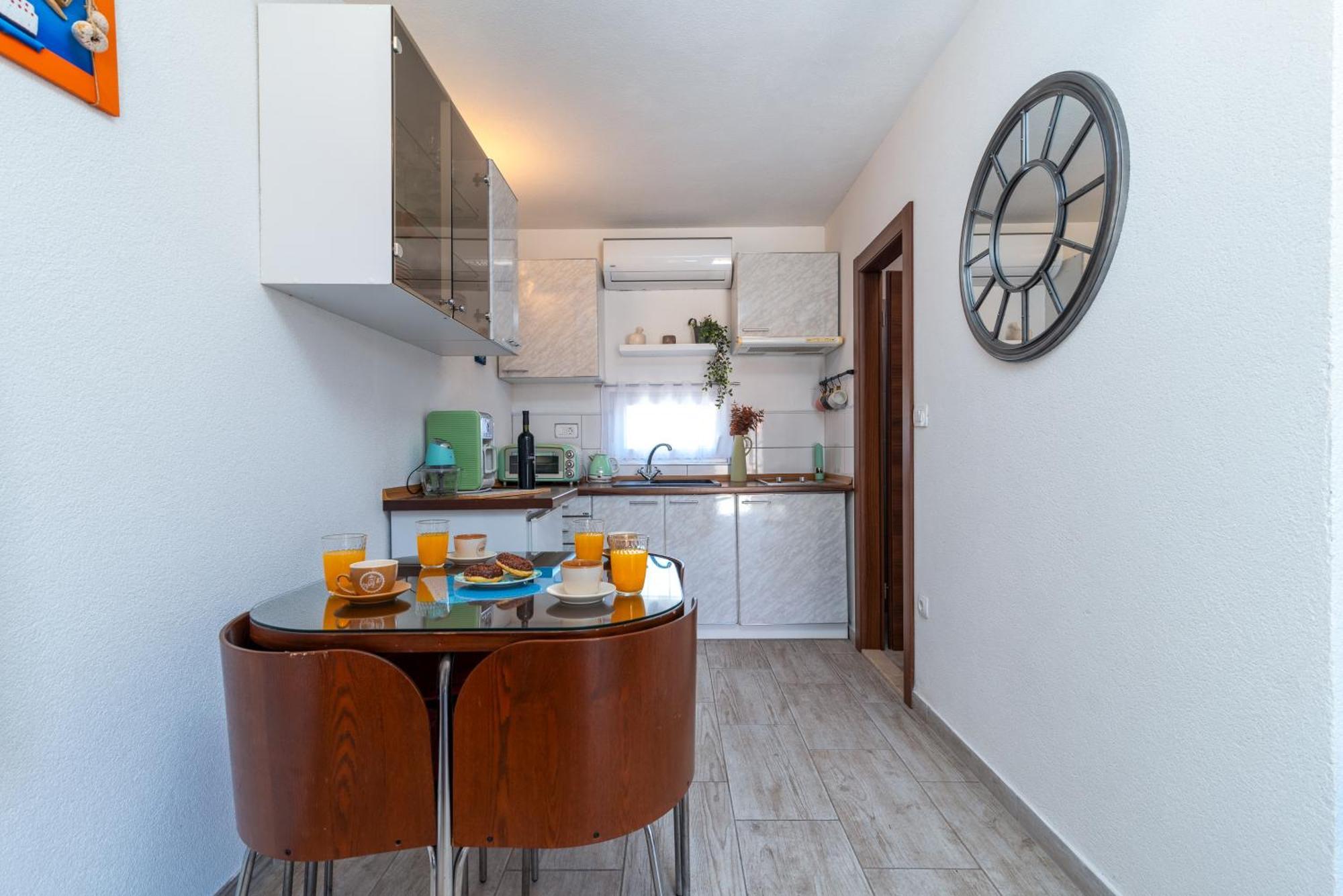 Studio Apartment Dona تروغير المظهر الخارجي الصورة